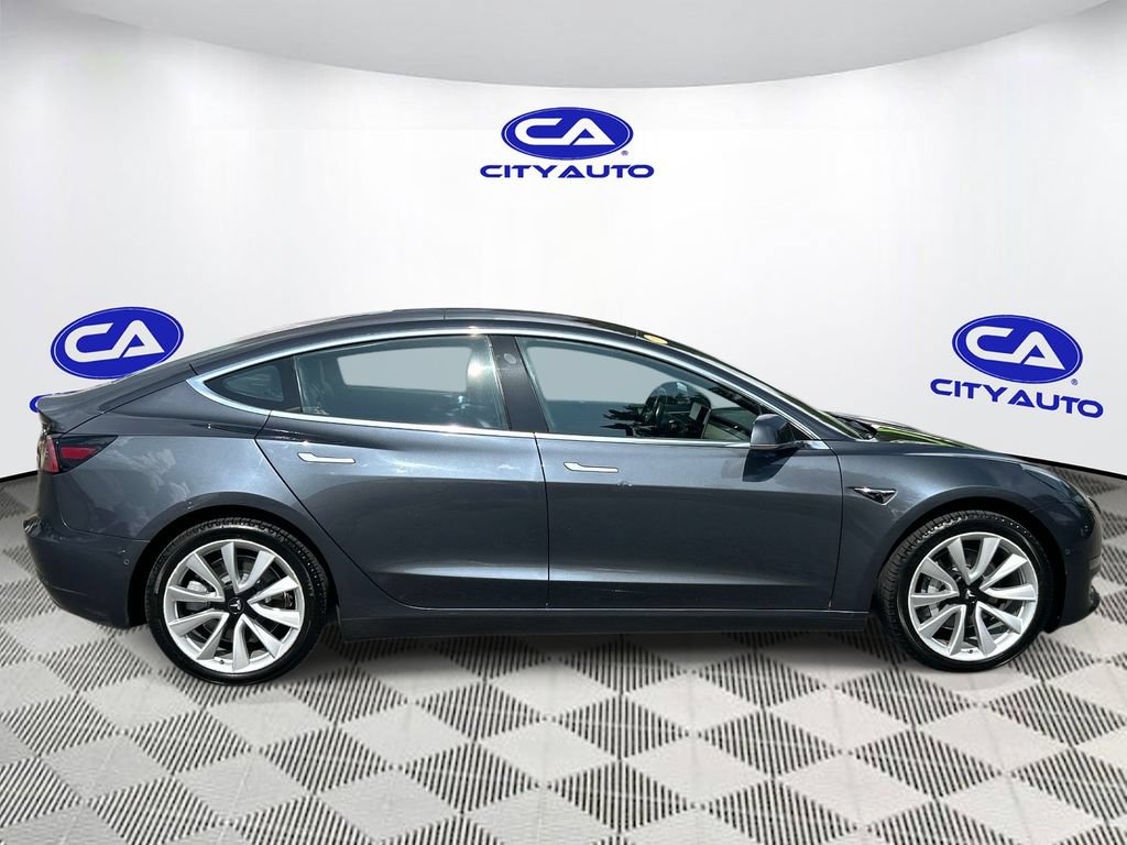 Used 2018 Tesla Model 3 RWD image 1