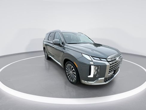 Used 2025 Hyundai Palisade Calligraphy AWD/4WD image 2