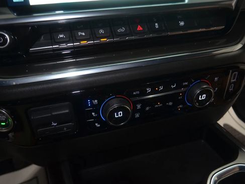 Used 2024 Chevrolet Silverado 1500 High Country image 28