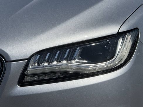 Used 2017 Lincoln MKZ Reserve FWD image 19