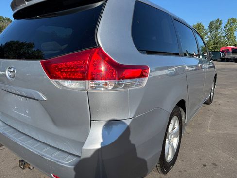 Used 2013 Toyota Sienna LE image 11