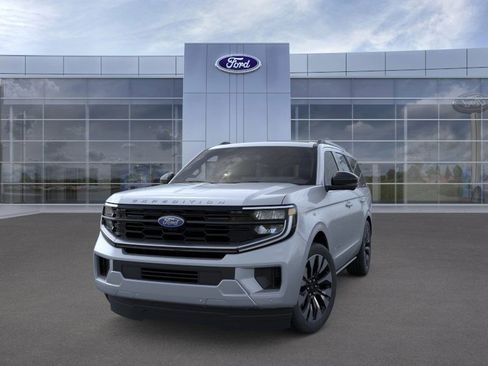 New 2026 Ford Expedition Platinum w/ Driver's Package AWD/4WD image 5