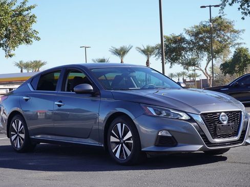 Used 2022 Nissan Altima 2.5 SV image 4