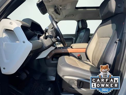 Used 2022 Land Rover Defender 110 X-Dynamic SE image 16