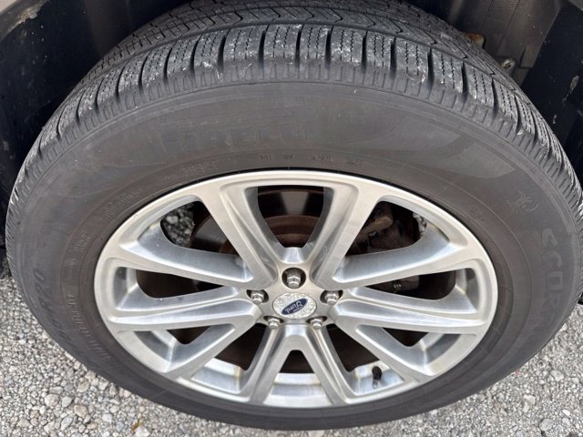 Used 2017 Ford Explorer Limited FWD image 9