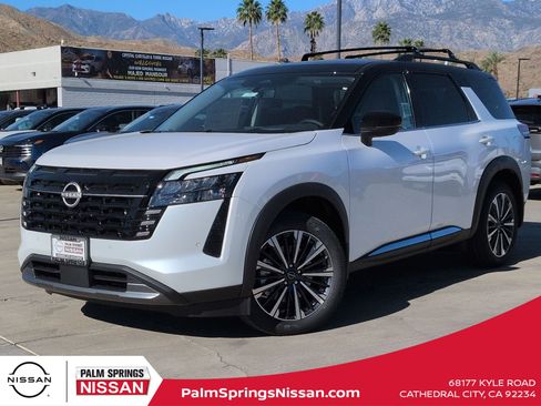 New 2026 Nissan Pathfinder Platinum image 1
