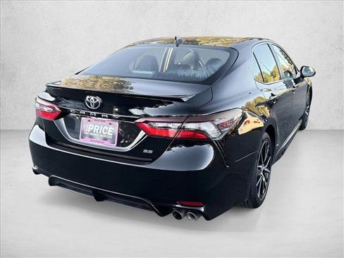 Used 2024 Toyota Camry SE image 28