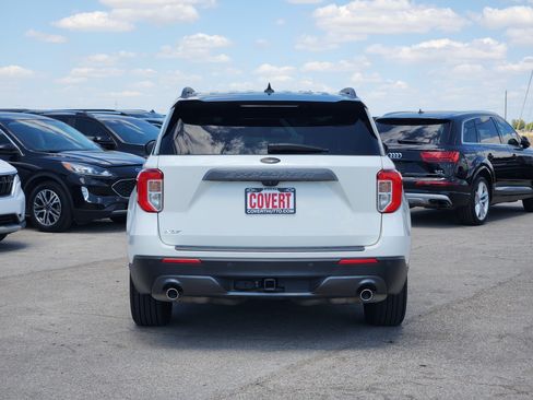 Used 2021 Ford Explorer XLT w/ Equipment Group 202A RWD image 6