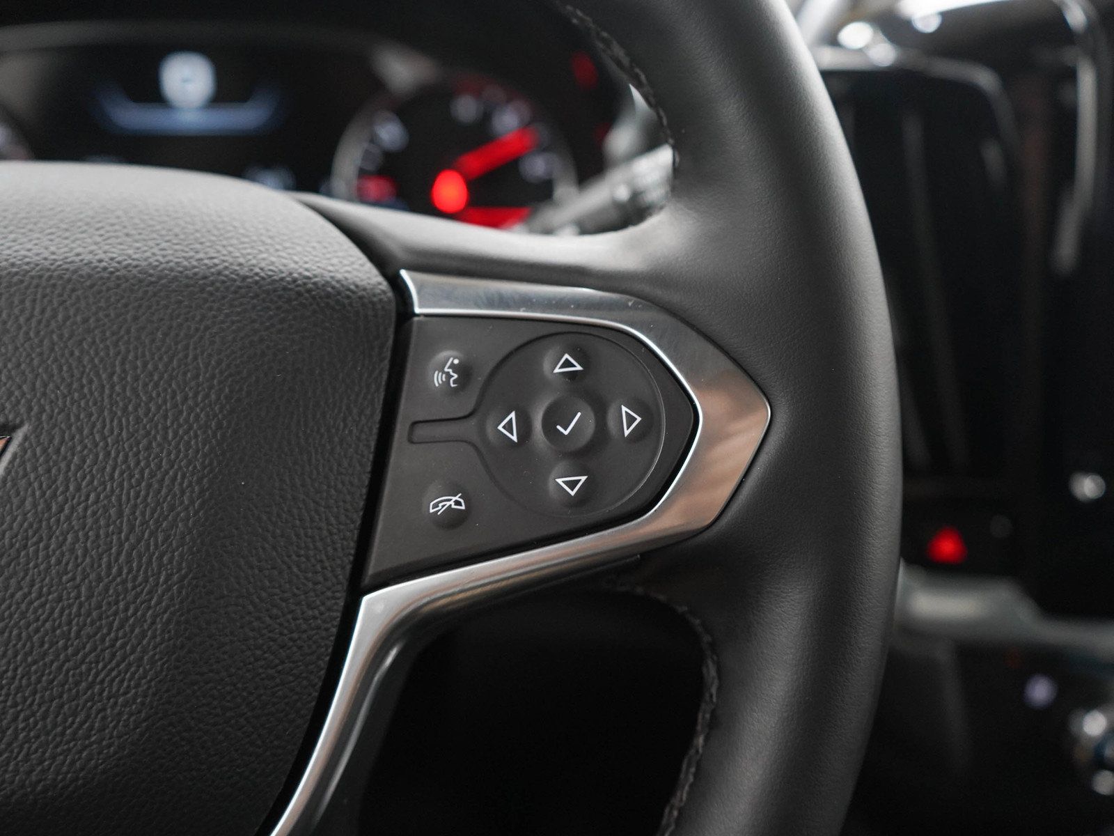 Used 2023 Chevrolet Traverse High Country w/ LPO, Floor Liner Package AWD/4WD image 29