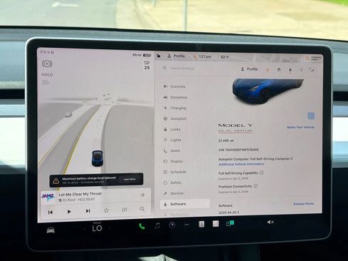 Used 2022 Tesla Model Y Performance image 19