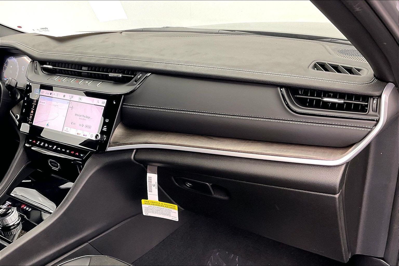 New 2027 Jeep Grand Cherokee 4WD image 6