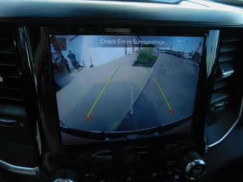 Used 2024 RAM 1500 Laramie image 32