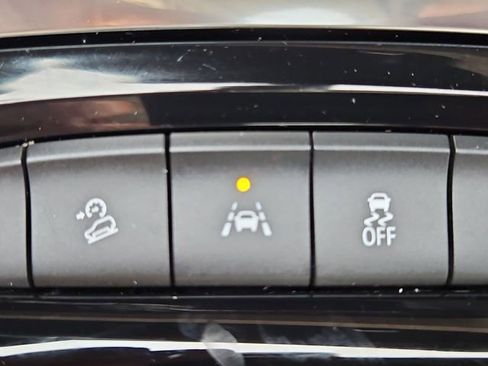 Used 2023 Buick Envision Avenir AWD/4WD image 46