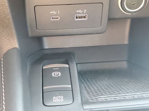 Used 2022 Nissan Kicks SV FWD image 28