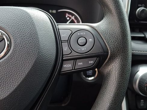 Certified 2025 Toyota RAV4 XLE AWD/4WD image 25