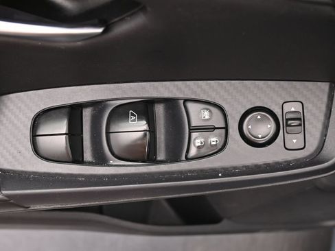 Used 2024 Nissan Sentra SV FWD image 18