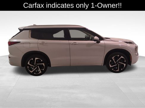 Used 2023 Mitsubishi Outlander SEL image 2