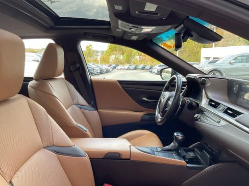 Used 2021 Lexus ES 250 image 34