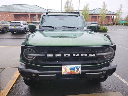 Used 2025 Ford Bronco Outer Banks image 11