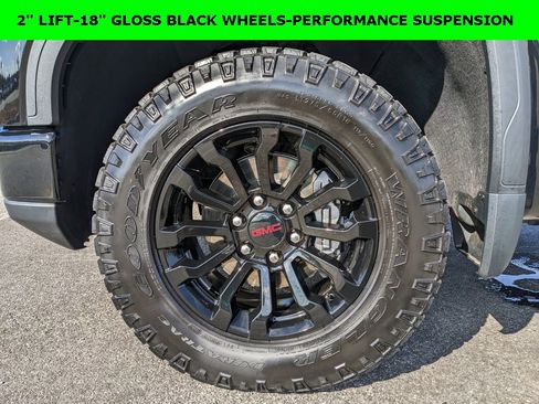 Used 2023 GMC Sierra 1500 AT4X image 2