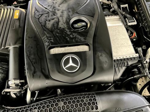 Used 2017 Mercedes-Benz C 300 4MATIC Sedan image 31