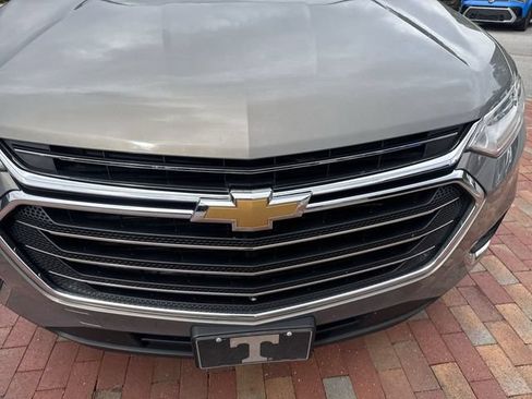 Used 2018 Chevrolet Traverse LT w/ LPO, Floor Liner Package FWD image 22