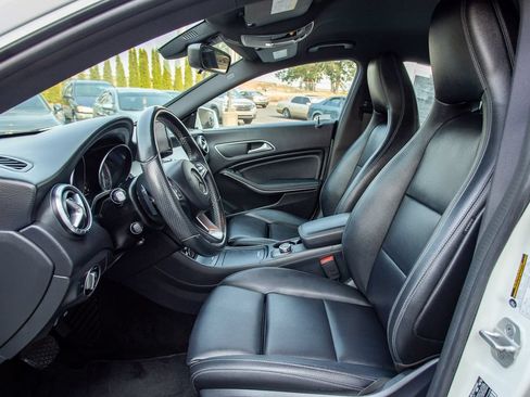 Used 2016 Mercedes-Benz CLA 250 image 7