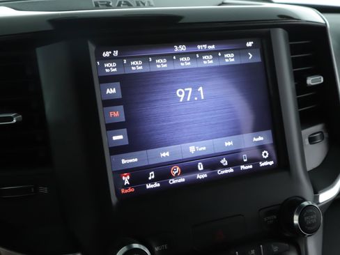 Used 2021 RAM 1500 Laramie w/ Sport Appearance Package AWD/4WD image 12