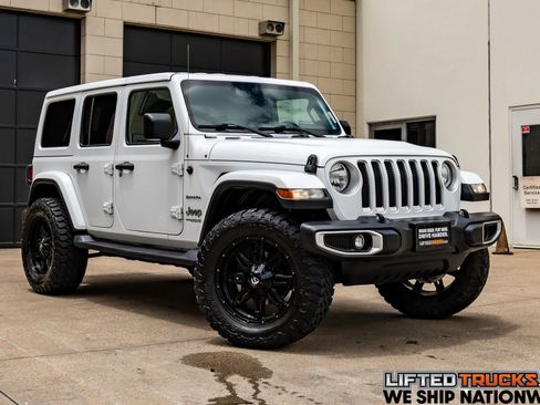 Used 2020 Jeep Wrangler Unlimited Sahara AWD/4WD image 1