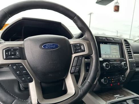 Used 2017 Ford F350 Lariat w/ Lariat Ultimate Package image 9