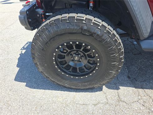 Used 2021 Jeep Wrangler Unlimited Rubicon AWD/4WD image 10