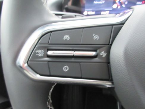 New 2026 Chevrolet Traverse LT w/ Sun and Wheel Package image 24