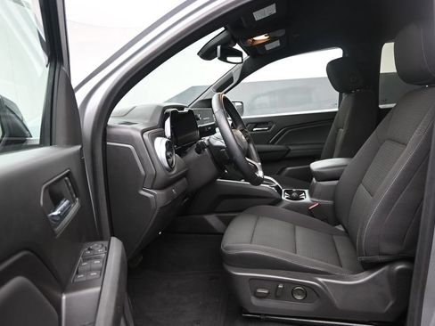 Used 2024 Chevrolet Colorado LT w/ LT Convenience Package II RWD image 17