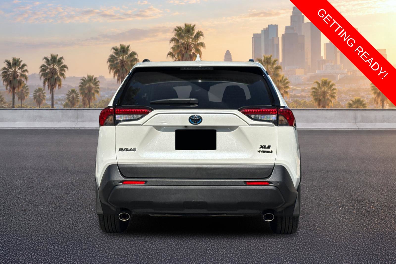 Used 2022 Toyota RAV4 XLE Premium AWD/4WD image 5