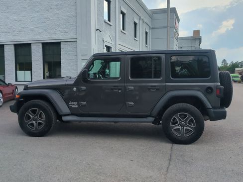 Certified 2018 Jeep Wrangler Unlimited Sport S AWD/4WD image 5