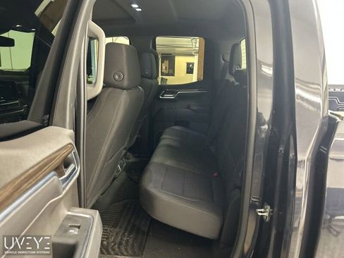 Used 2022 Chevrolet Silverado 1500 LT image 2