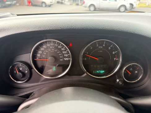 Used 2015 Jeep Wrangler Unlimited Sahara w/ Connectivity Group image 23