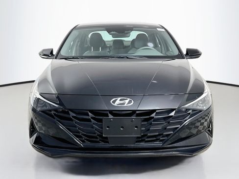 Used 2021 Hyundai Elantra SEL w/ Convenience Package FWD image 2