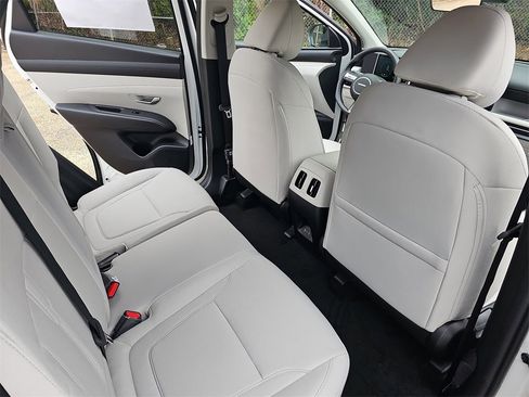 New 2026 Hyundai Tucson SEL image 11