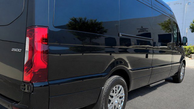 Used 2025 Mercedes-Benz Sprinter 2500 image 41