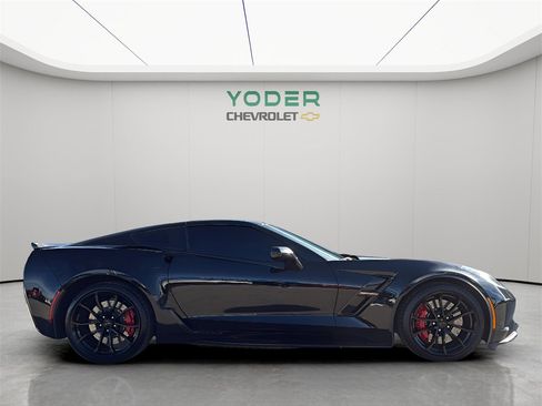 Used 2019 Chevrolet Corvette Grand Sport w/ Carbon Flash Badge Package image 4