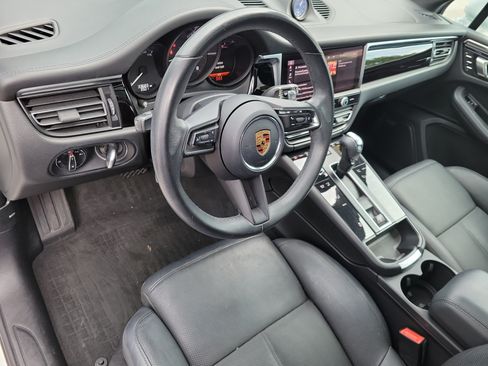 Used 2022 Porsche Macan AWD/4WD image 14