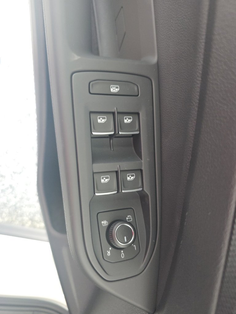 New 2026 Volkswagen GTI SE FWD image 24