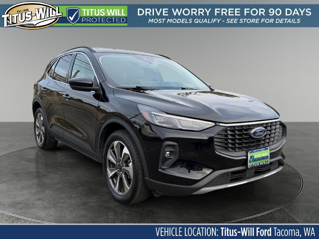Used 2025 Ford Escape Platinum AWD/4WD image 1