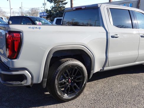 Used 2024 GMC Sierra 1500 Elevation image 9