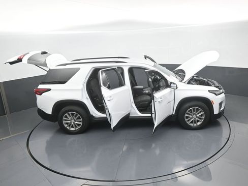 Used 2023 Chevrolet Traverse LT image 72