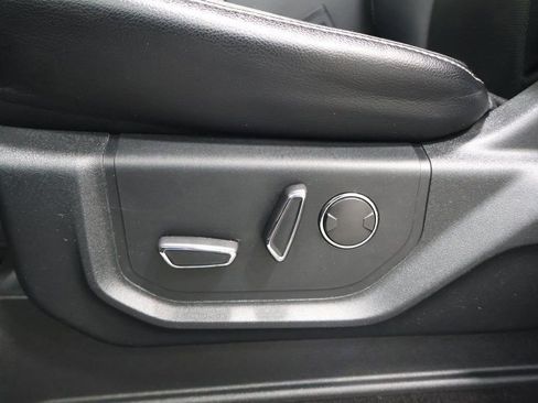 Used 2019 Ford F350 Lariat w/ Chrome Package image 14