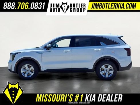 New 2026 Kia Sorento LX FWD image 14