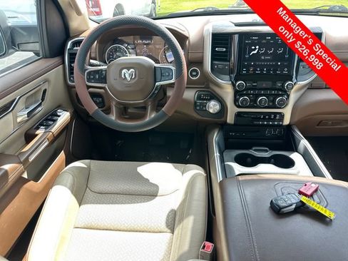 Used 2019 RAM 1500 Laramie AWD/4WD image 17