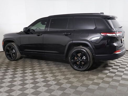 Used 2024 Jeep Grand Cherokee L Altitude image 15